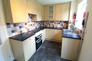 Kitchen/Breakfast Room- click for photo gallery